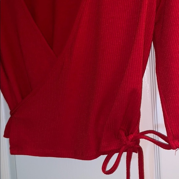 Top - Picture 2 of 2